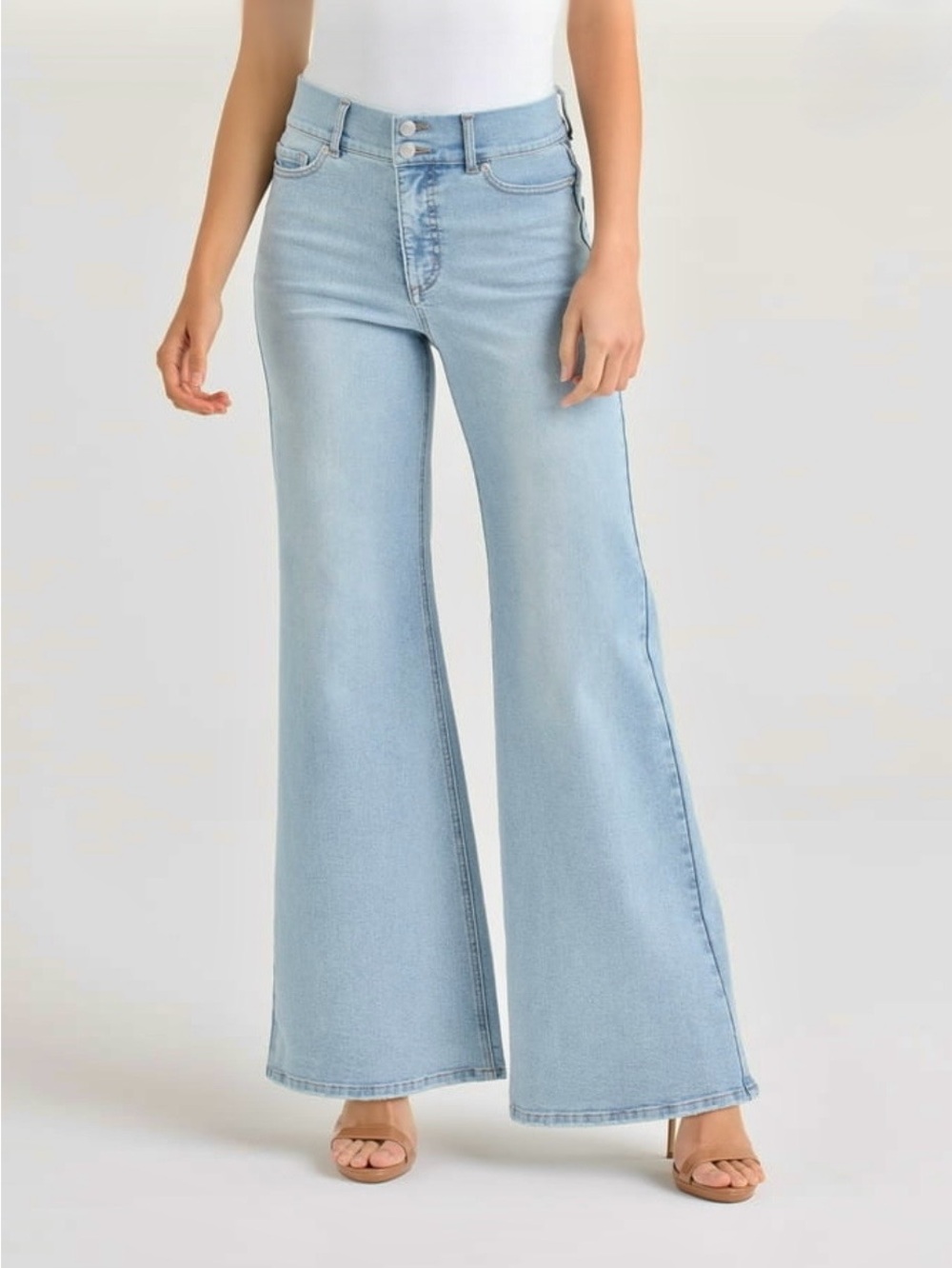 Sofia Vergara Margot Super High Rise Wide Leg Flare Jeans Double Button EUC